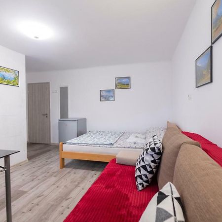 לובליאנה Newly Renovated Studio With Air Conditioner & Free Parking מראה חיצוני תמונה